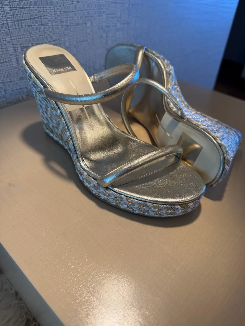Dolce Vita metallic wedge